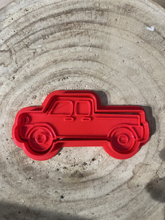 Vykrajovátka - auto 